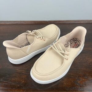 Sketchers Bobs Shoes Womens Spot Twist Slip Ins Size 10 Natural Beige